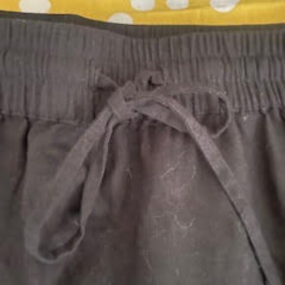 clothes - Picture 4 of 16